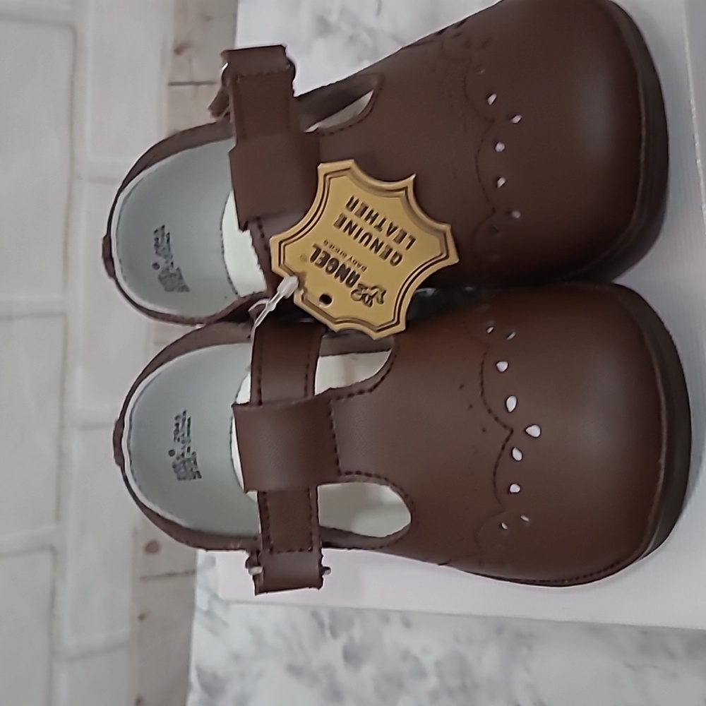 NWT & box Angel Brand girl's brown genuine leather Mary Jane shoes